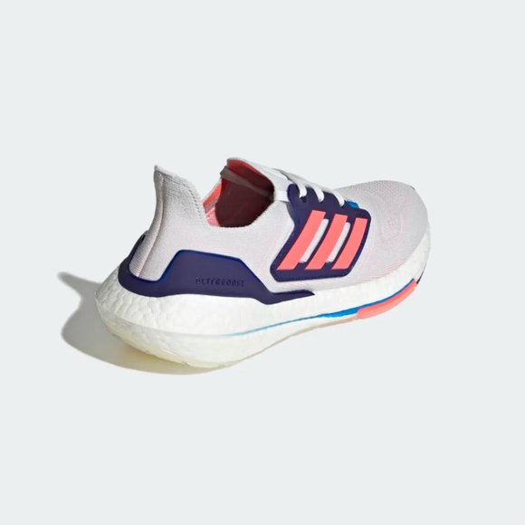 [NEW] Women's adidas UltraBoost 22 Running Shoes White GX5589 - Picture 5 of 8